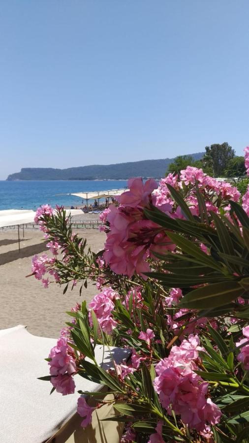 Ugur Beach Hotel Kemer Buitenkant foto
